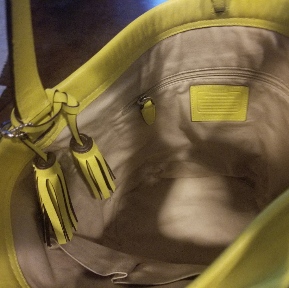Coach purse - Picture 3 of 3